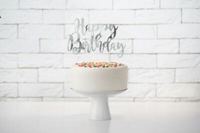 Happy birthday hopea kakkukoriste